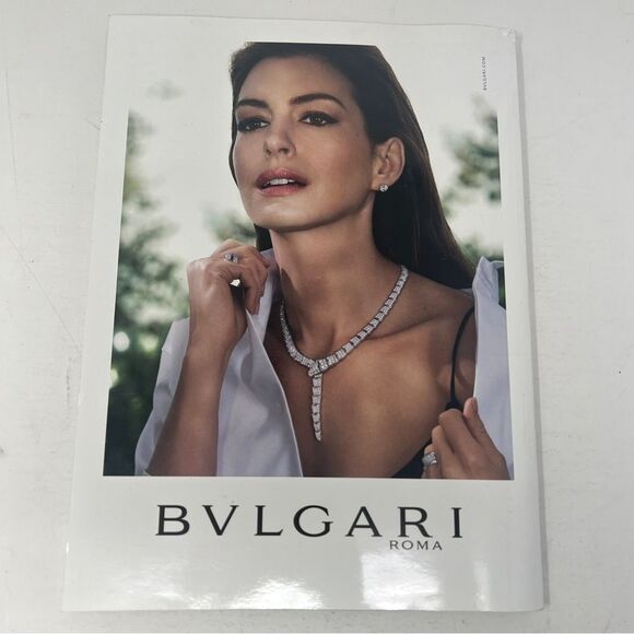 Vogue Italia November 2022 - Picture 3 of 6